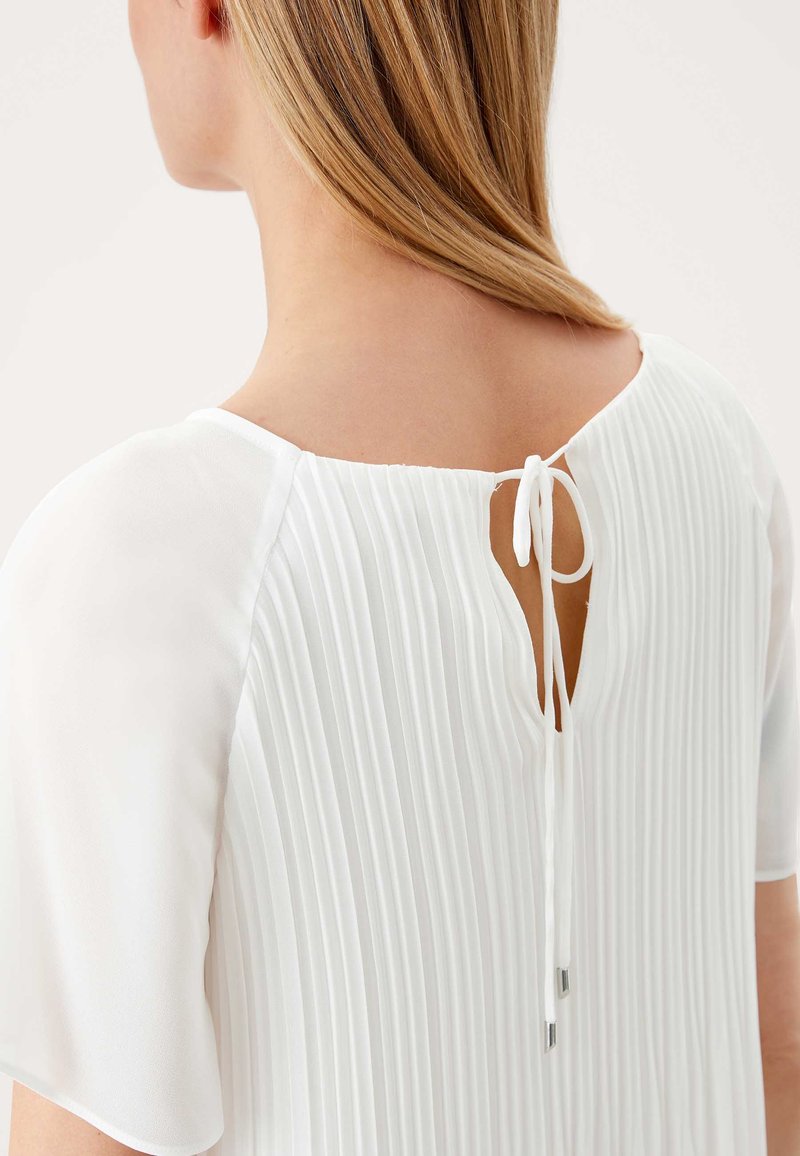 Damen Hemdblusen | s.Oliver BLACK LABEL Bluse cream/offwhite - XM52847 Damen Hemdblusen | s.Oliver BLACK LABEL Bluse cream/offwhite - XM52847