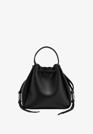 Czarna torebka ze skóry o teksturze, z uchwytem, marszczonymi bokami i ozdobnymi srebrnymi spiralami na końcach ściągacza.