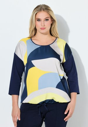 - Bluzka z długim rękawem