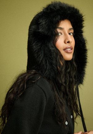 Stradivarius, FAUX FUR BALACLAVA - Cagoule - black
