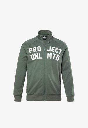 Sweatshirt zippé de couleur olive, avec des lettres blanches en relief "PROJECT UNL MTD" sur le devant, des poignets côtelés et un col haut.