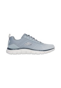 Chaussure de sport légère en mesh bleu clair avec une semelle blanche, dotée d'un talon renforcé, de trous pour lacets gris et d'un emblème logo sur le côté.