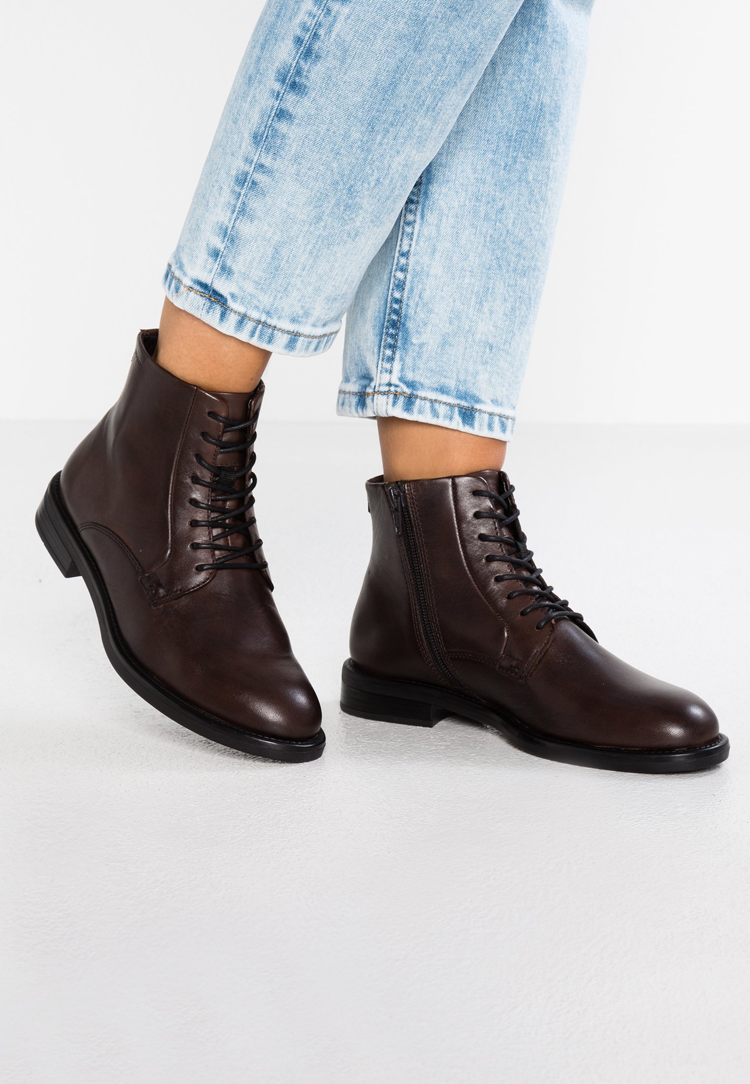 vagabond amina lace up