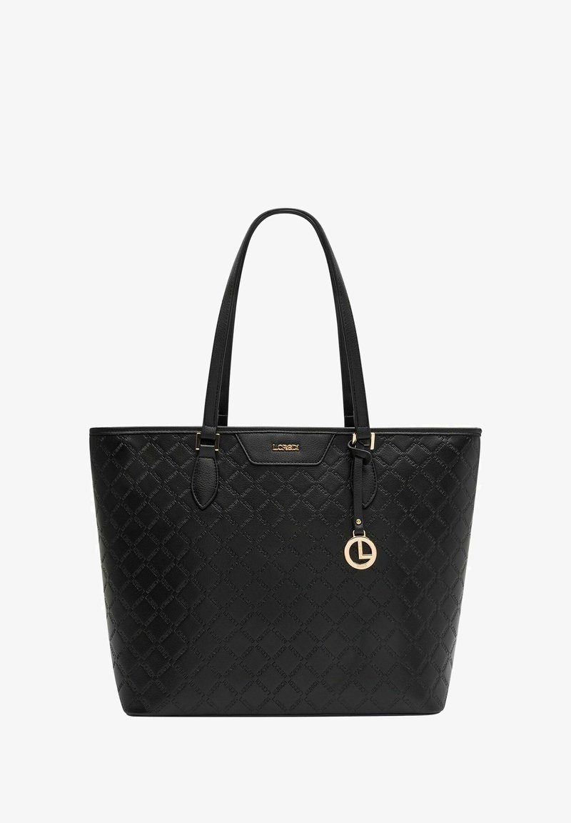 Schwarze Tragetasche mit einem gepolsterten Muster, ausgestattet mit goldfarbener Hardware, doppelten Schulterriemen und einem runden Logo-Akzent. Glattes, strapazierfähiges Material.