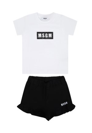 T-shirt bianca in cotone con logo nero "MSGM" e pantaloni corti neri con volant, realizzati in morbido tessuto con cintura elastica e dettaglio del logo.