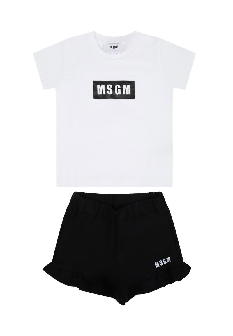 T-shirt bianca in cotone con logo nero "MSGM" e pantaloni corti neri con volant, realizzati in morbido tessuto con cintura elastica e dettaglio del logo.