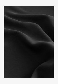 Non sélectionné, black