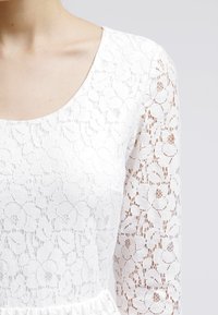 mint&berry Vestido informal - off-white