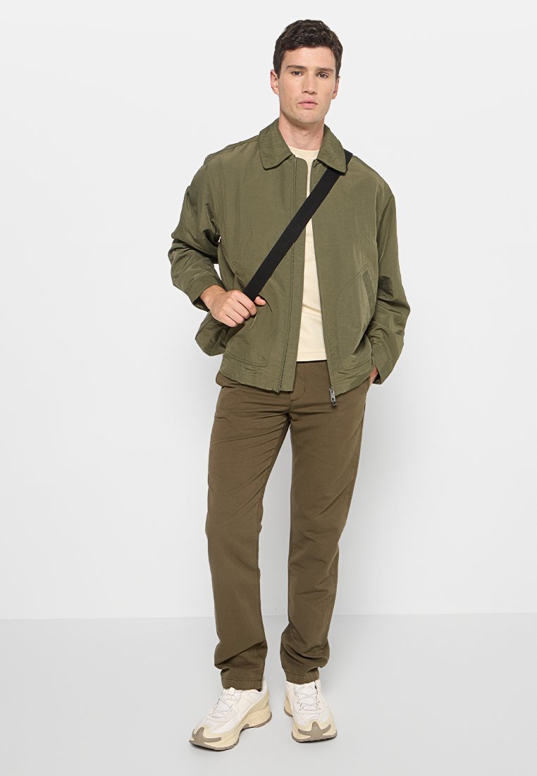 Leichte Jacke