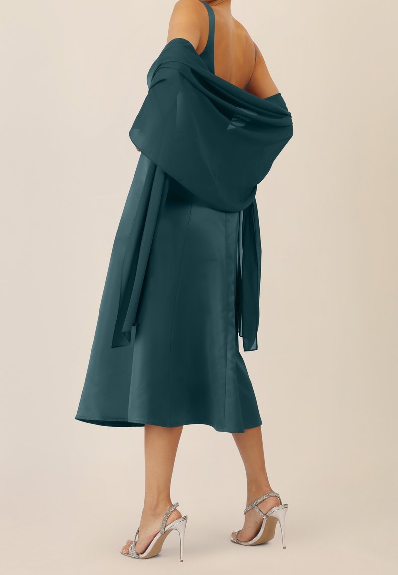 Apart Scarf - dark green - (Pre-owned) - Zalando Apart Scarf - dark green - (Pre-owned) - Zalando