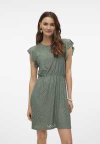 Vero Moda - VMTASSA FRILL SHORT DRESS  - Jerseyjurk - laurel wreath Miniatuurafbeelding 1