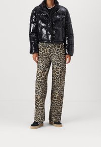 Noisy May Vinterkappa /-rock - black