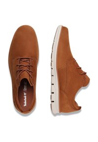 Timberland BRADSTREET OXFORD - Hétköznapi fűzős cipő - saddle
