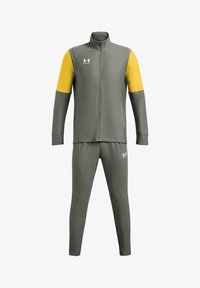 Unselected, clay green