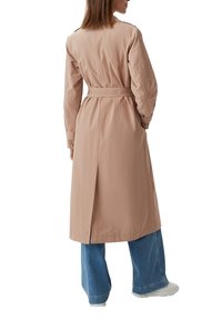 comma casual identity Trenchcoat - sandstein