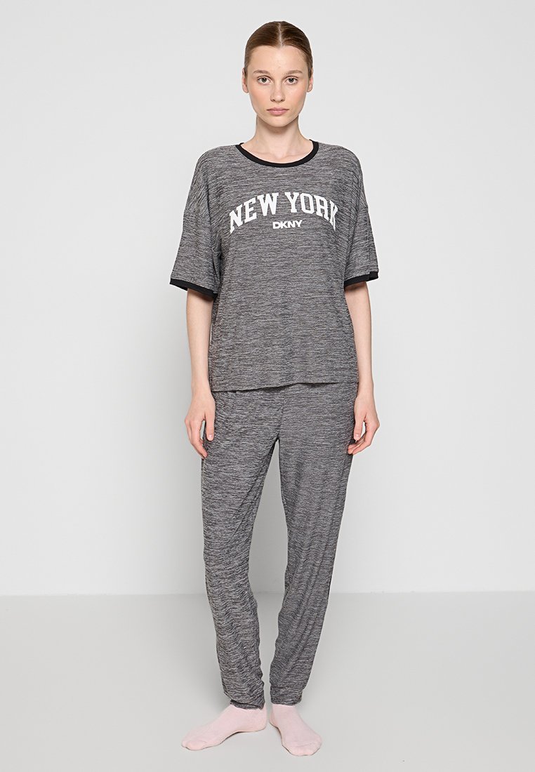 DKNY Loungewear Pyjama donkergrijs DKNY Loungewear Pyjama donkergrijs