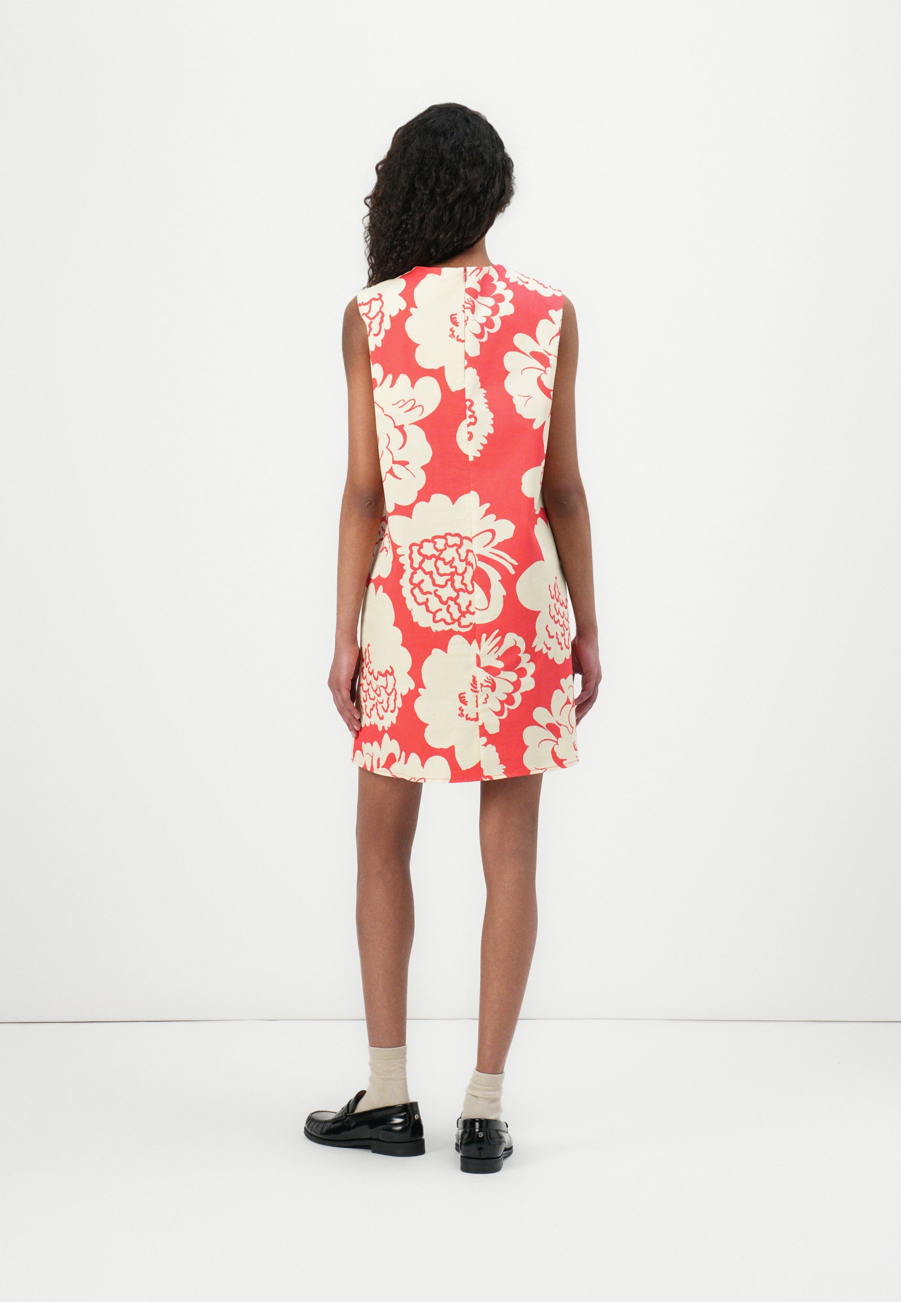 marimekko - Siluetti Pioni ワンピース 一部店舗・オンライン限定】Siluetti Pioni ワンピース | Maija