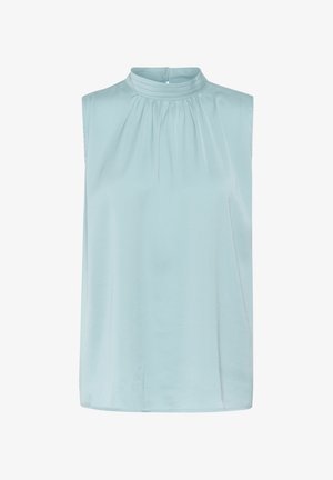 Svetlo modrá bezrukávová blúzka z hladkej tkaniny, s vysokým golierom a prešívaním a zapínaním na gombík na zadnej strane.