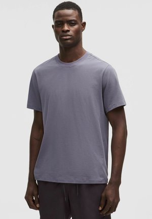 Camiseta básica - grape mist