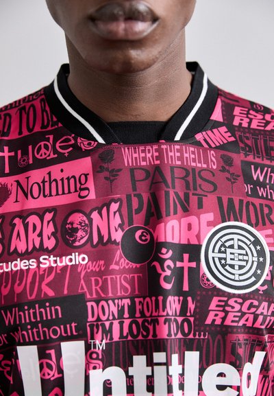 Études SOCCER - T-shirt à manches longues - fuchsia