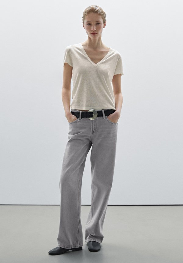 LOW-RISE STRAIGHT-LEG - Straight leg jeans4