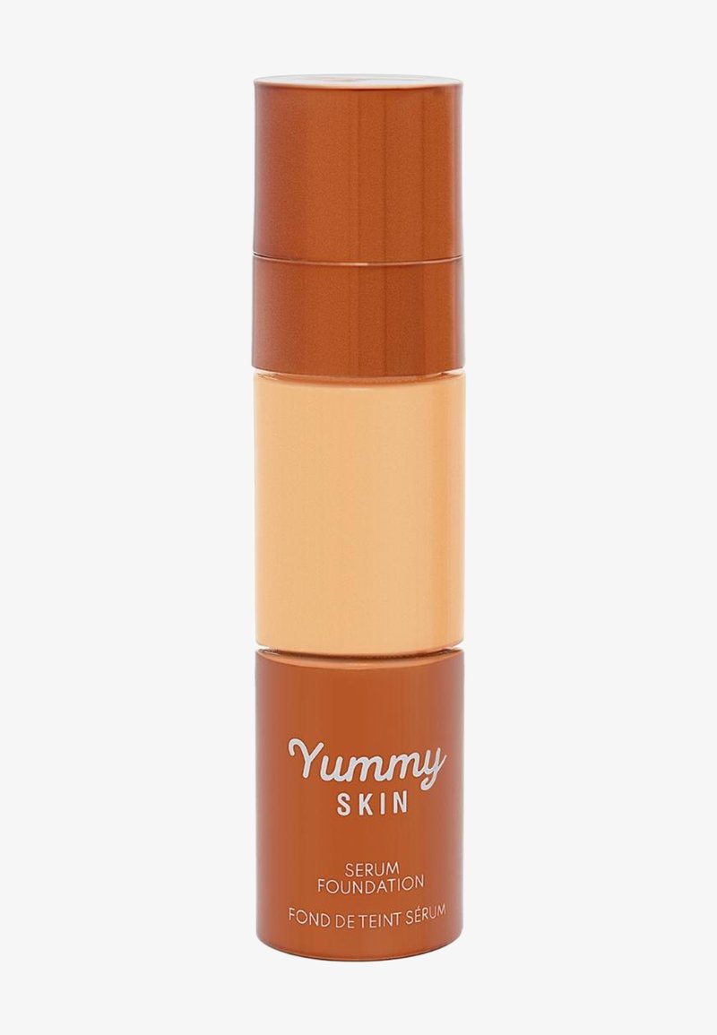 Danessa Myricks Beauty YUMMY SKIN SERUM FOUNDATION - Foundation - 8p
