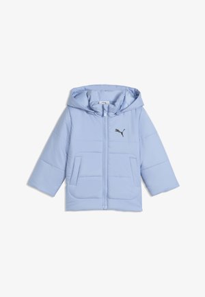 Lichtblauwe gewatteerde jas met capuchon, rits aan de voorkant, twee voorzakken en een klein zwart Puma-logo op de borst.