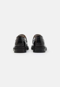 Selected Femme CAMILLE POLIDO LOAFER - Slipper - black