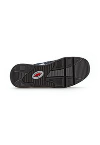 Zwarte rubberen schoenen zool met gestructureerde groeven en richels, voorzien van een circulair logo en gedetailleerde loopvlakken voor grip en stabiliteit.