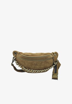 Sac banane en daim marron avec deux poches zippées, détail chaîne dorée, sangle réglable et fermoir à boucle métallique.