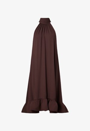 Vestido halter castanho com corpete plissado, gola alta e bainha em babados. Feito de um tecido suave, apresenta uma silhueta fluida em A.
