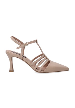Naakt puntige hak met kruisbandjes en gesp. Gladde synthetische materiaal, taps toelopend ontwerp en een stilettohak.
