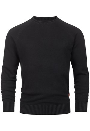 Suéter negro de punto con un cuello redondo, puños y dobladillo acanalados, con una textura suave y un sutil parche con logo en el lado inferior.