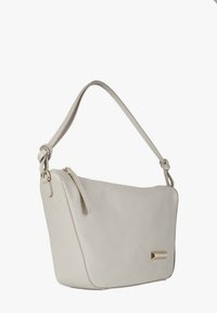 Borsa in pelle grigio chiaro con texture liscia, forma rettangolare, manico annodato e dettaglio dorato sul davanti.