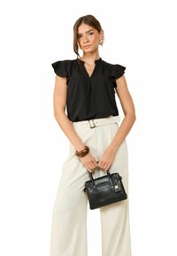 REGULAR FIT - SLEEVE V-NECK  - Blusa - black