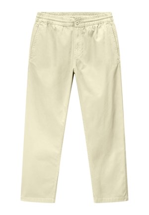 Pantalones casual beige con cintura elástica, botón delantero y bolsillos laterales, adecuados para un uso relajado.