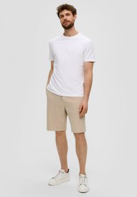 s.Oliver BERMUDA - Pantalon de survêtement - beige