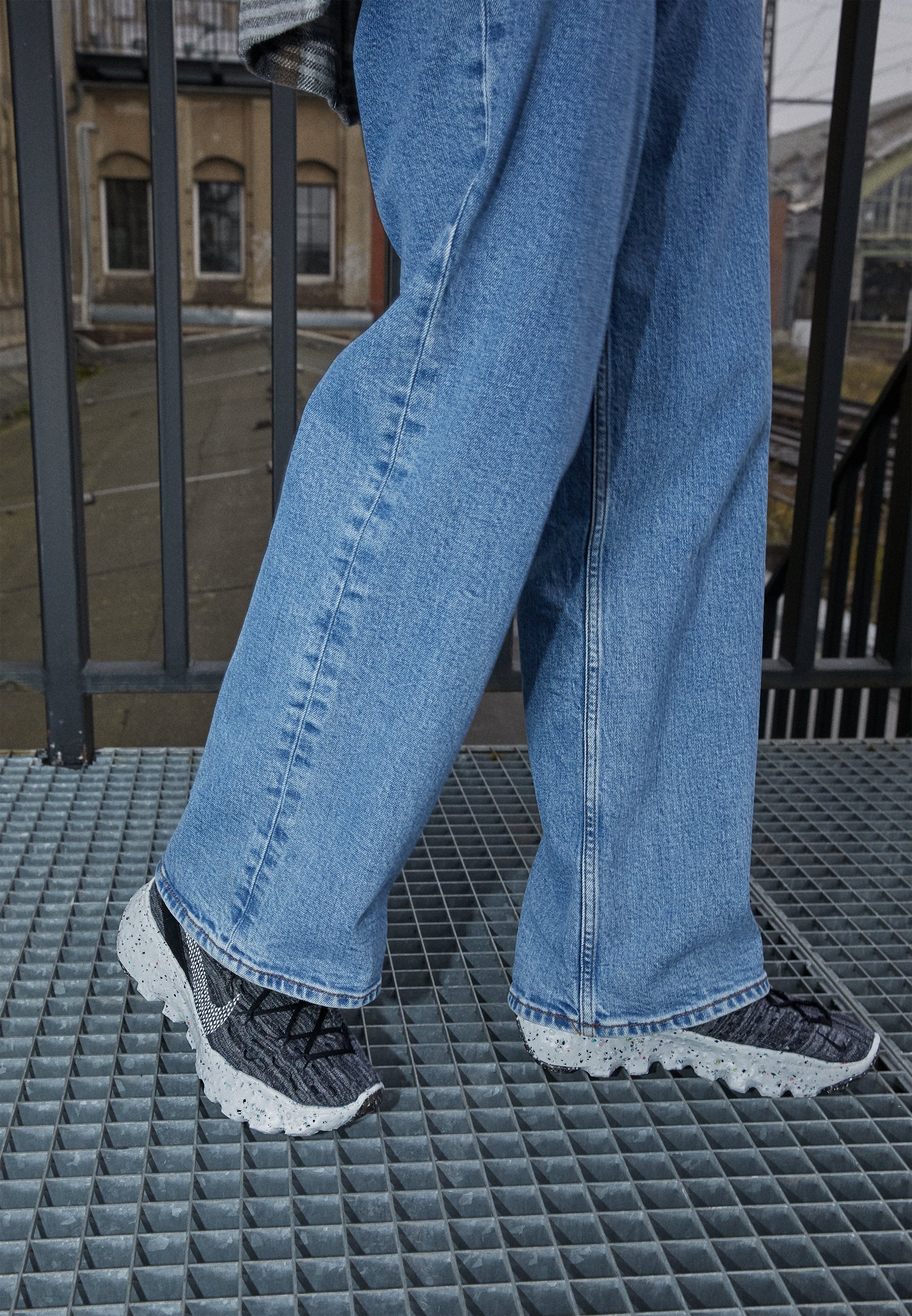 Nike Sportswear SPACE HIPPIE - Trainers - iron grey/photon dust/black/grey  - Zalando.co.uk