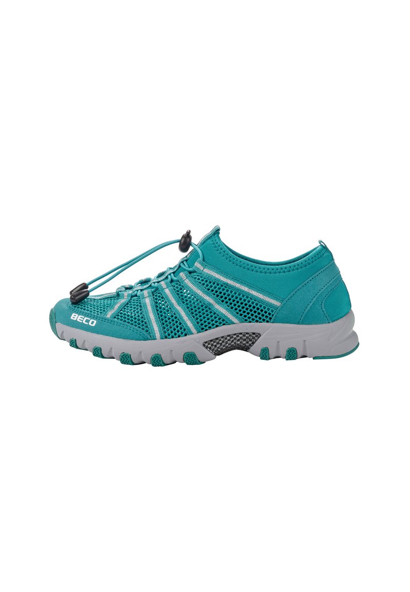 Chaussures d'eau en mesh bleu-vert avec semelles en caoutchouc gris et motif de traction, dotées de lacets élastiques et d'un talon renforcé pour un soutien et un confort accrus.