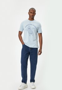 Koton - T-shirt z nadrukiem