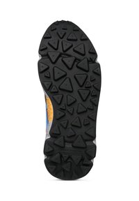 Suola di scarpa da trail con superficie in gomma nera e tasselli triangolari per la trazione. Accenti di tessuto grigio, giallo e blu visibili sui lati.