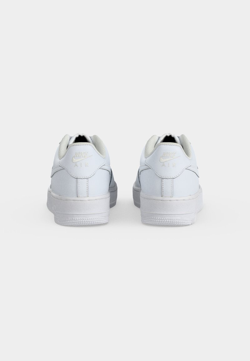 air force nike sportswear blancas