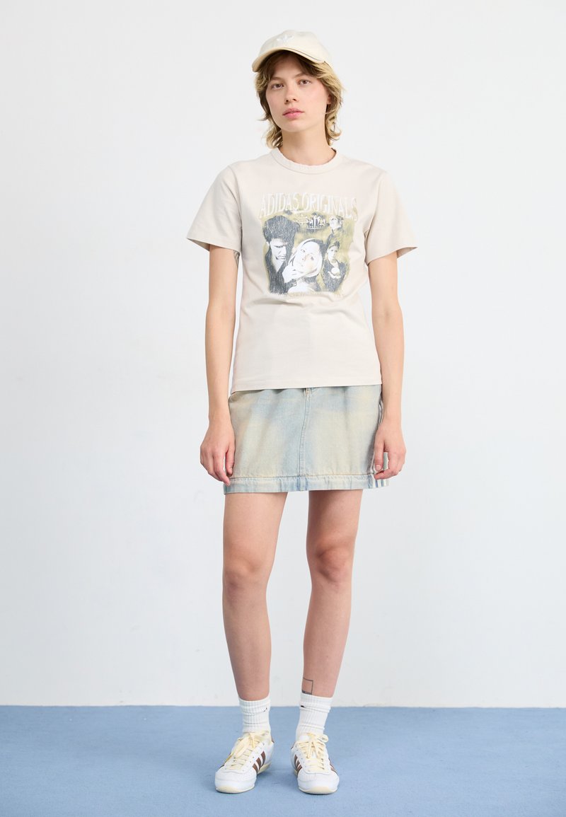 adidas Originals BUFFY TEE - Triko s potiskem - alumina