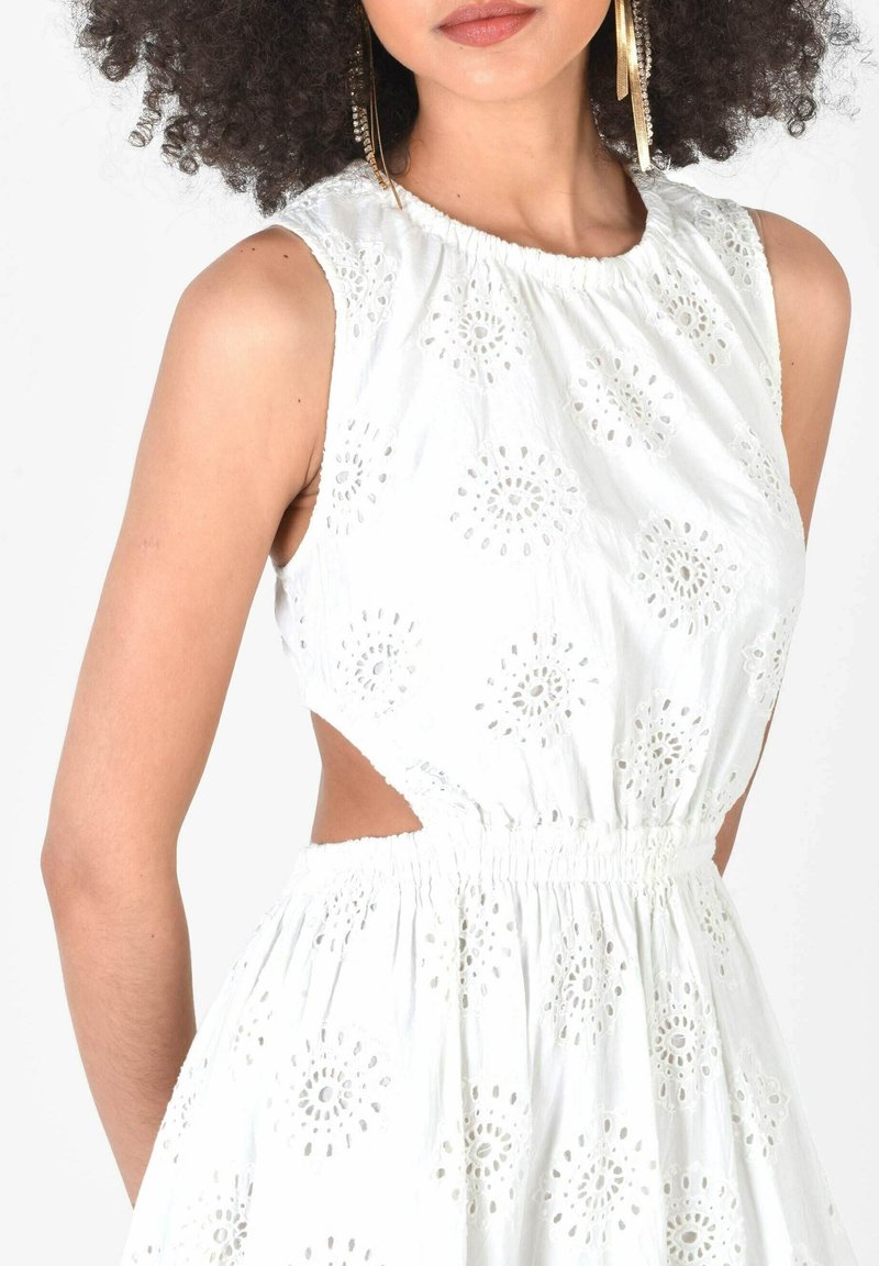 Damen Freizeitkleider | Ro&Zo CUT OUT BRODERIE Freizeitkleid ivory/offwhite - HG21287 Damen Freizeitkleider | Ro&Zo CUT OUT BRODERIE Freizeitkleid ivory/offwhite - HG21287