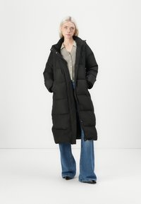 VILA VISTARI LONG COAT - Páperový kabát - black beauty