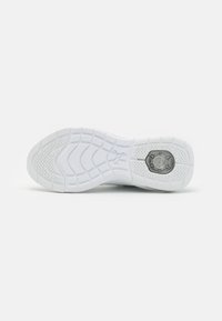 Thumbnail Image 5