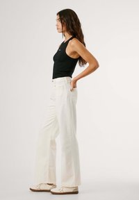 Pepe Jeans STRAIGHT UHW LEXA  - Jeans a sigaretta - white