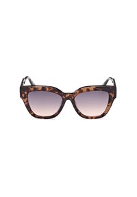 Occhiali da sole tartarugati con una montatura audace e angolare; le lenti sfumate passano da scure a chiare; eleganti dettagli metallici sulle astine.