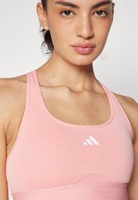 adidas Performance - Stanik sportowy z średnim wsparciem