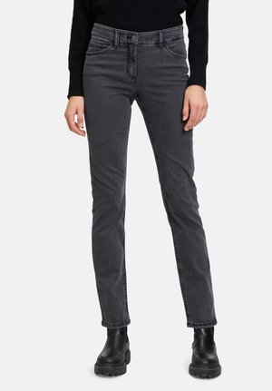 Betty Barclay MIT AUFGESETZTEN TASCHEN - Jeans slim fit - grey denim